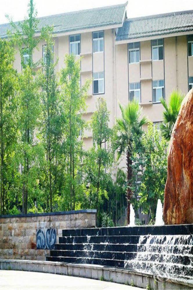 Liuzhou Sanjiangxian Dongxiangguo Hotel Exterior photo